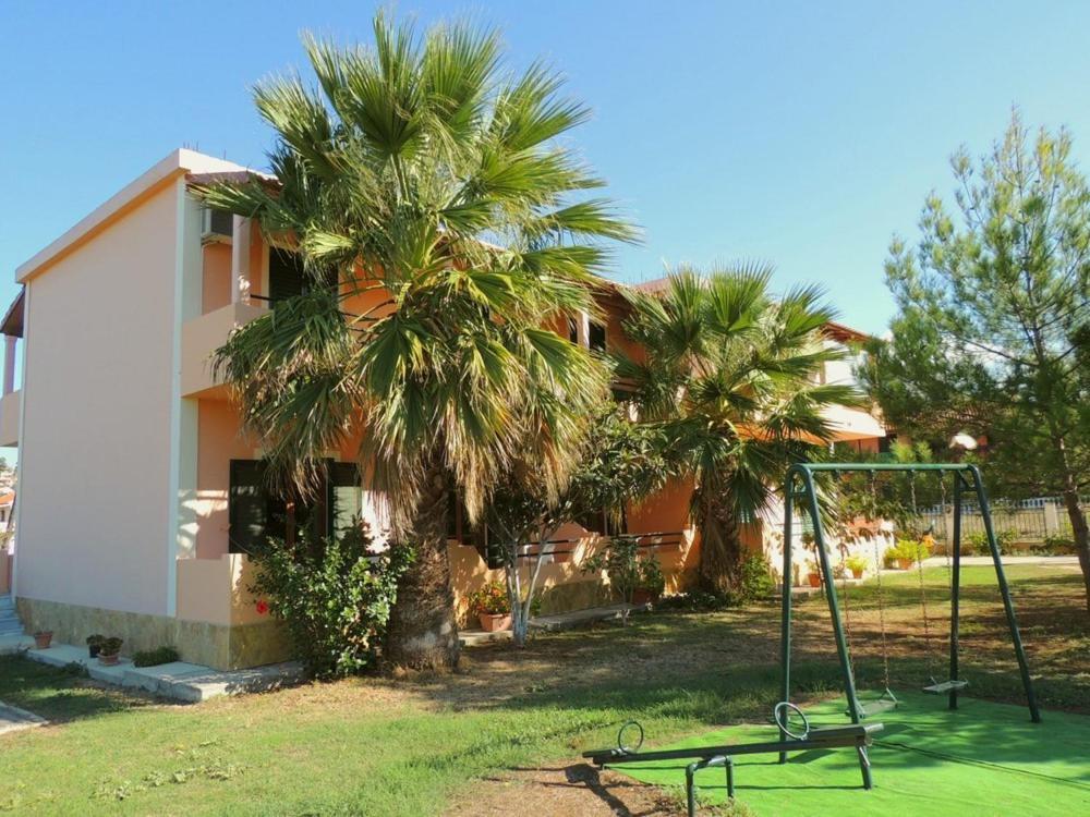 Feakes Apartments Arillas  Bagian luar foto